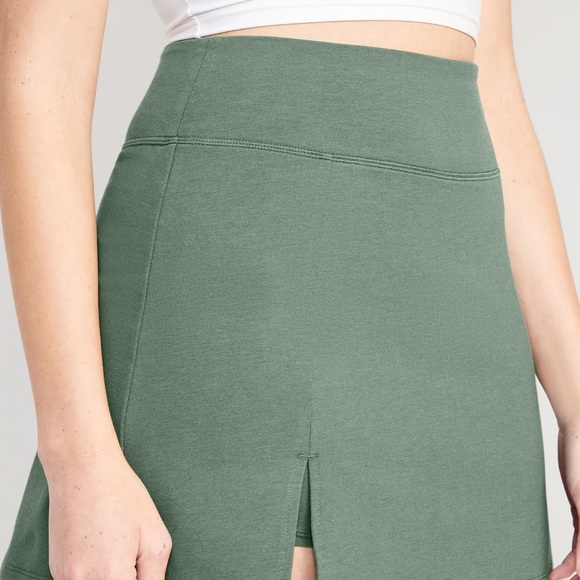 NWT OLD NAVY Extra High-Waisted PowerChill Skort l Color: Forest Shade  LARGE - Picture 6 of 7